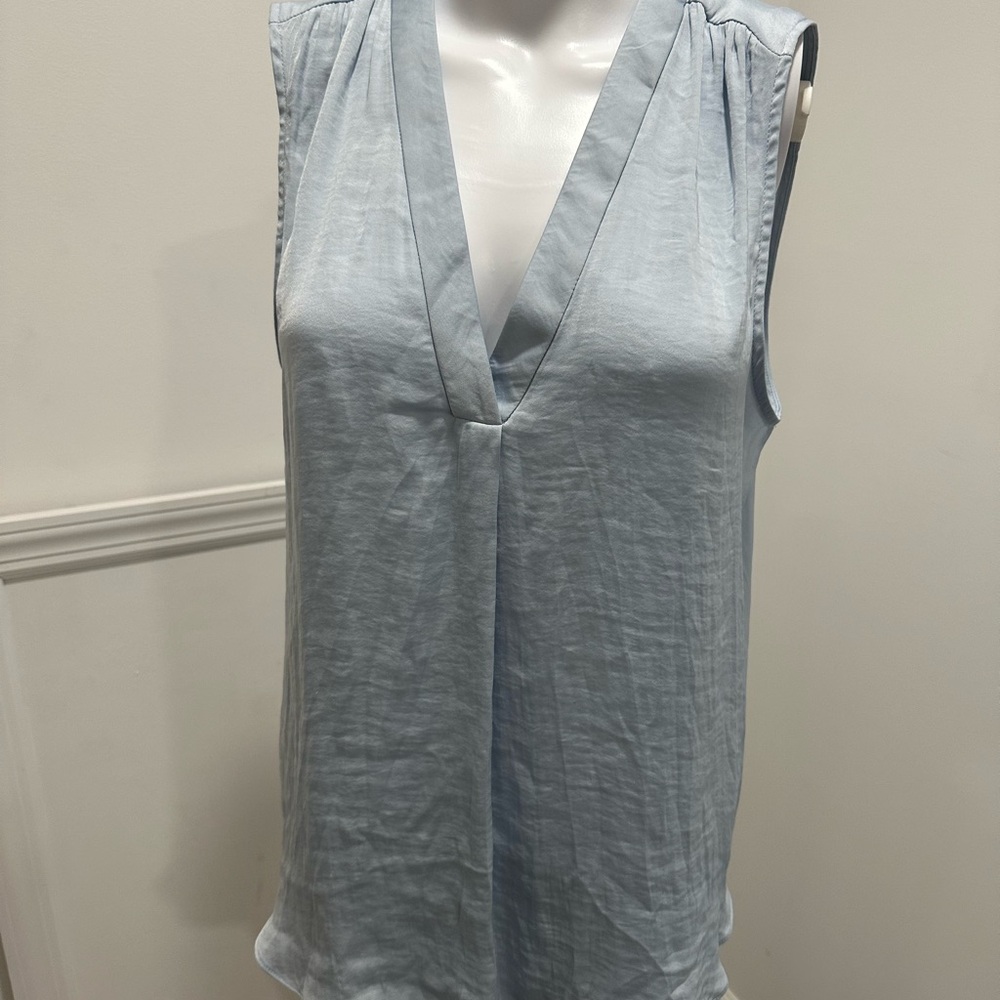 Vince Camuto Gray Relaxed V-Neck Tank Top